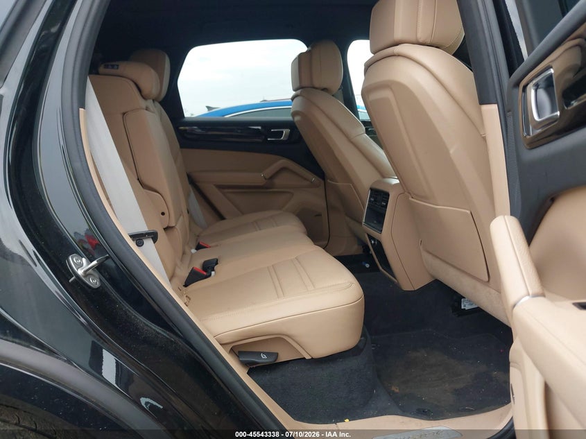 2023 Porsche Cayenne Platinum Edition VIN: WP1AA2AY1PDA02598 Lot: 45543338