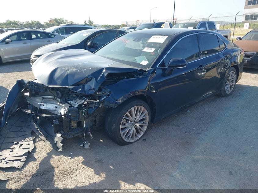 2020 Toyota Camry, Front End, IAAI, VIN 4T1F11AK2LU878745 — photo 2