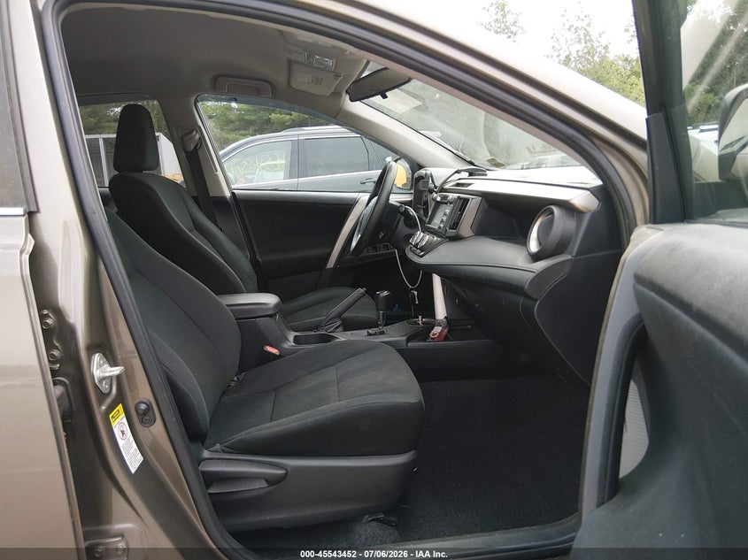 2015 TOYOTA RAV4 auction photo 5