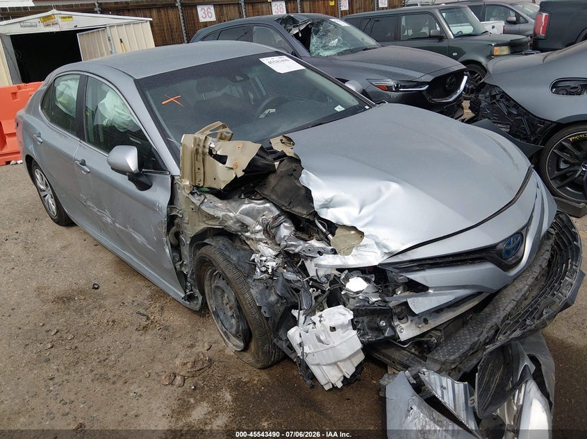2020 Toyota Camry LE Hybrid