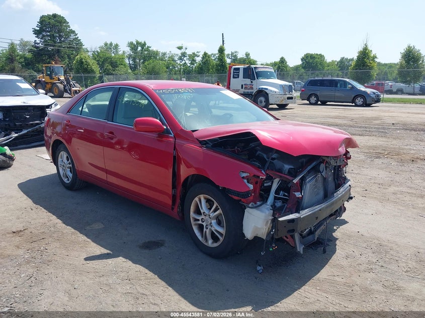 2009 TOYOTA CAMRY LE V6