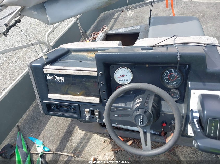 1990 SUNTRACKER PONTOON auction photo 7