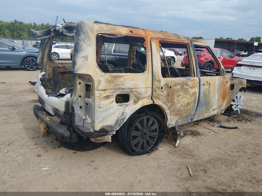 2013 LAND ROVER LR4 auction photo 4