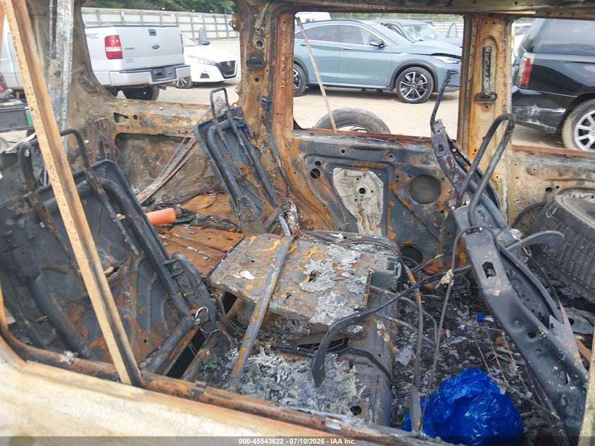 2013 LAND ROVER LR4 auction photo 8