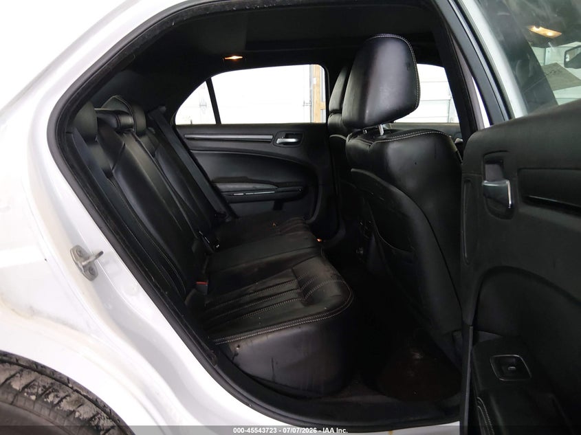 2014 CHRYSLER 300 SEDAN 3.6L V-6 DOHC, VVT, 300HP