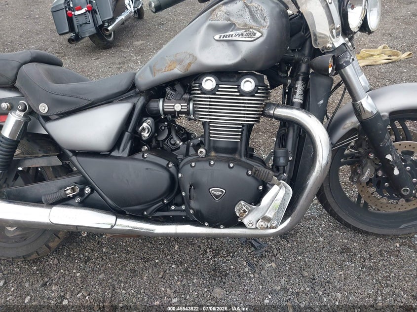 2014 TRIUMPH MOTORCYCLE THUNDERBIRD auction photo 8