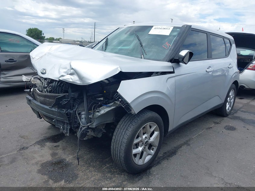 2021 KIA SOUL auction photo 2
