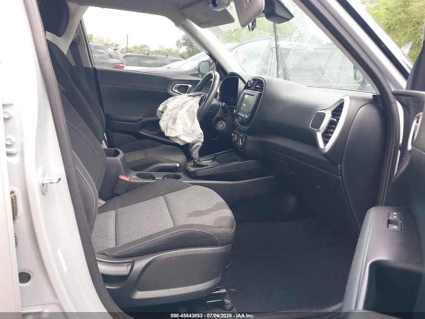 2021 KIA SOUL auction photo 5