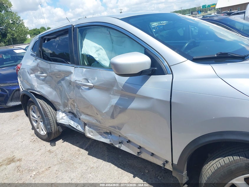 2018 NISSAN ROGUE SPORT auction photo 6