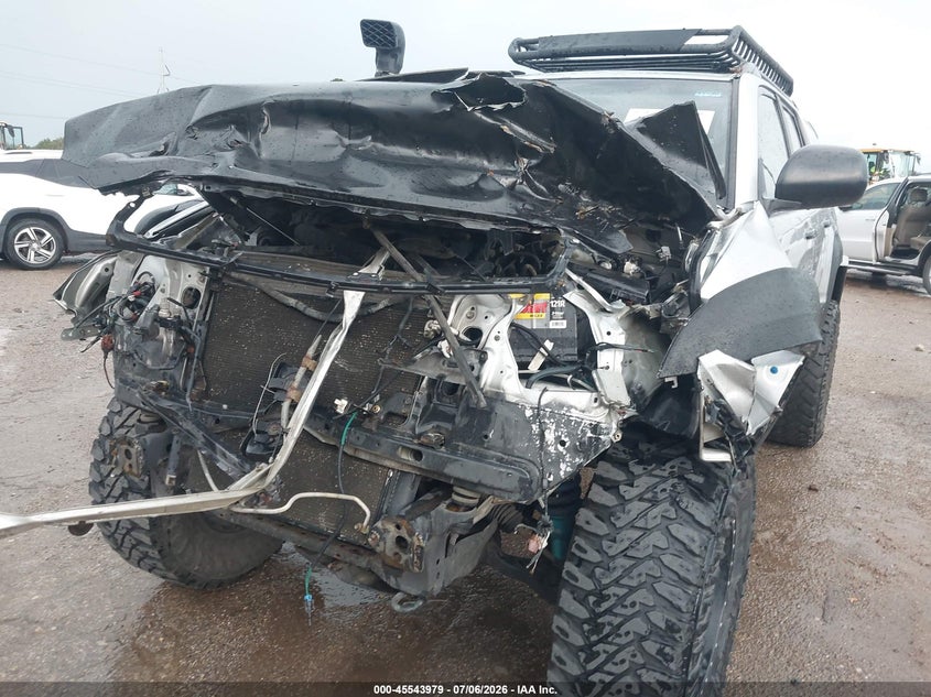 2004 TOYOTA 4RUNNER auction photo 6