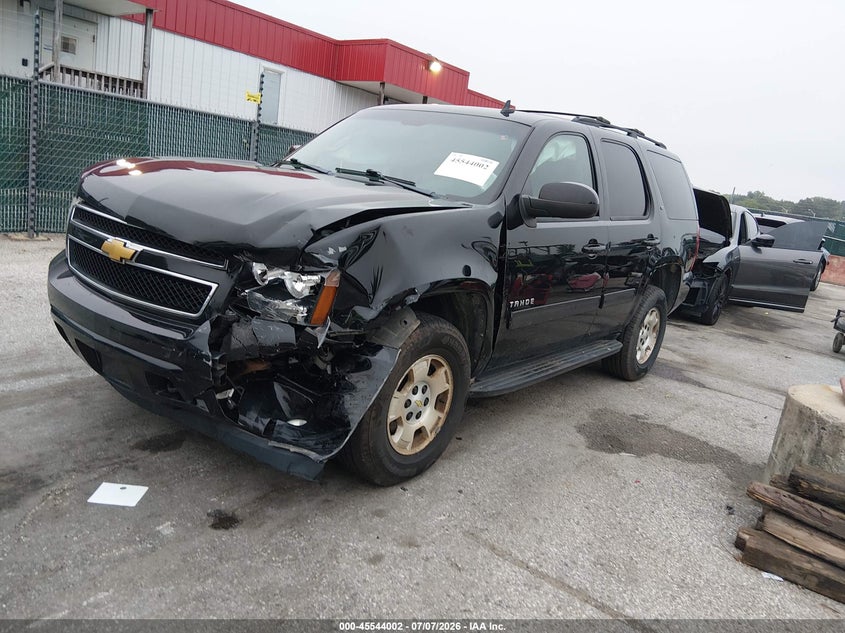 2013 Chevrolet Tahoe, Лівий бік, IAAI, VIN 1GNSKBE05DR351289 — фото 2