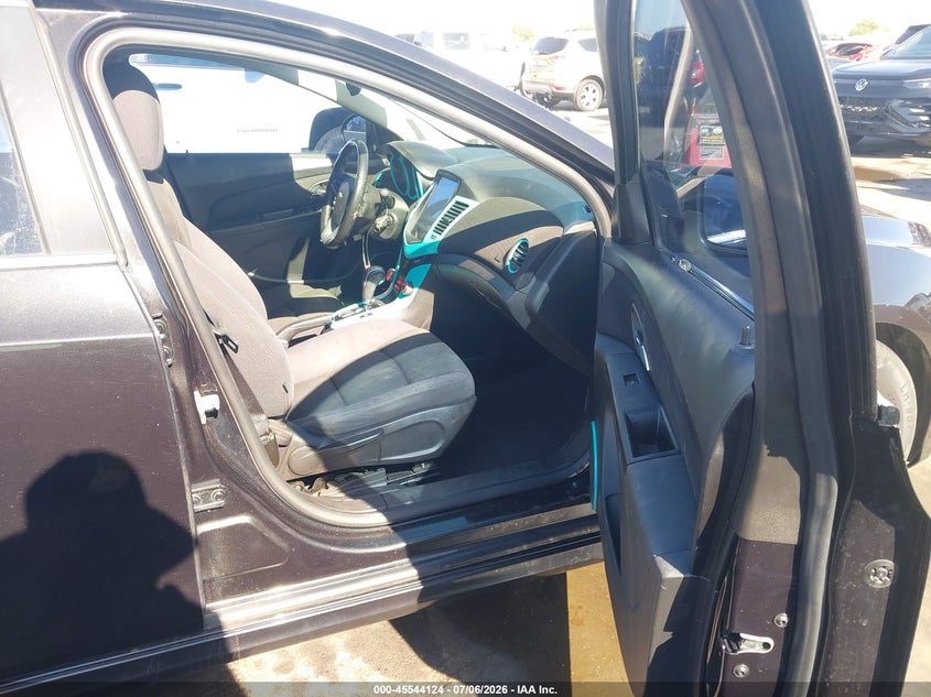 2013 CHEVROLET CRUZE auction photo 5