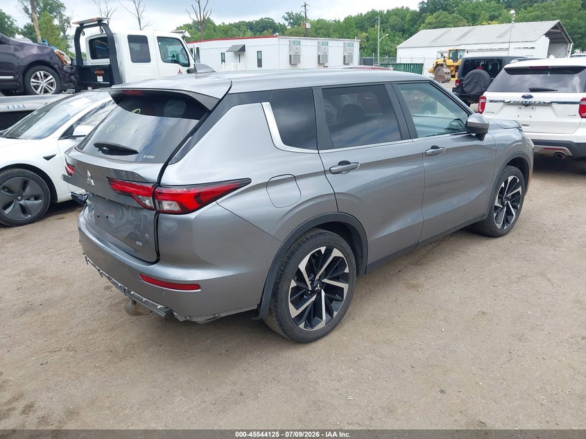 2023 MITSUBISHI OUTLANDER auction photo 4
