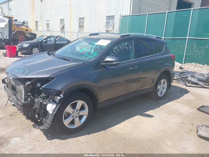 2013 Toyota RAV 4, Front End, IAAI, VIN 2T3RFREV1DW122639 — photo 2
