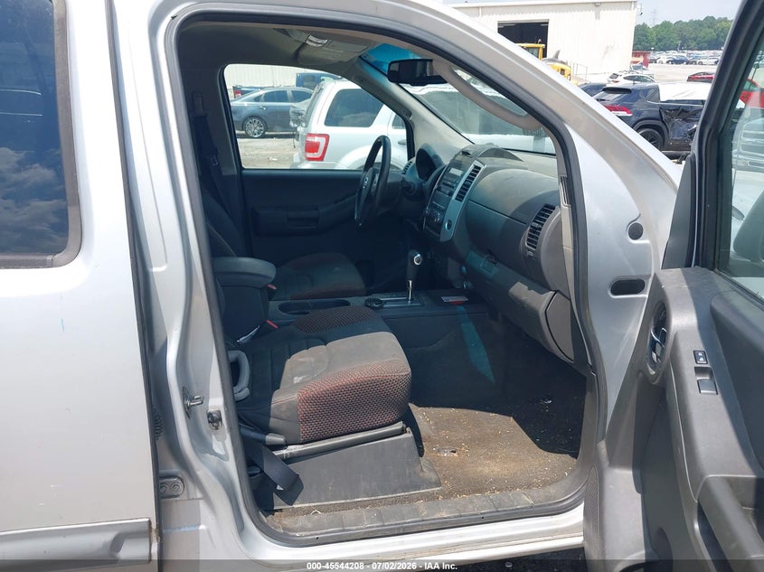 2010 NISSAN XTERRA auction photo 5