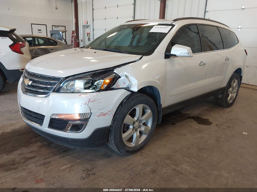2017 CHEVROLET TRAVERSE auction photo 2