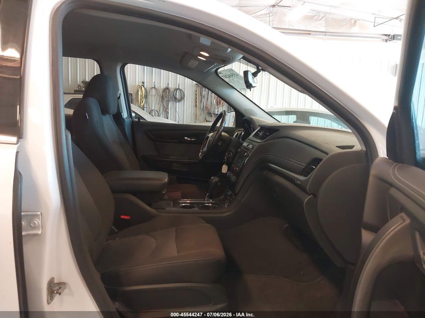 2017 CHEVROLET TRAVERSE auction photo 5