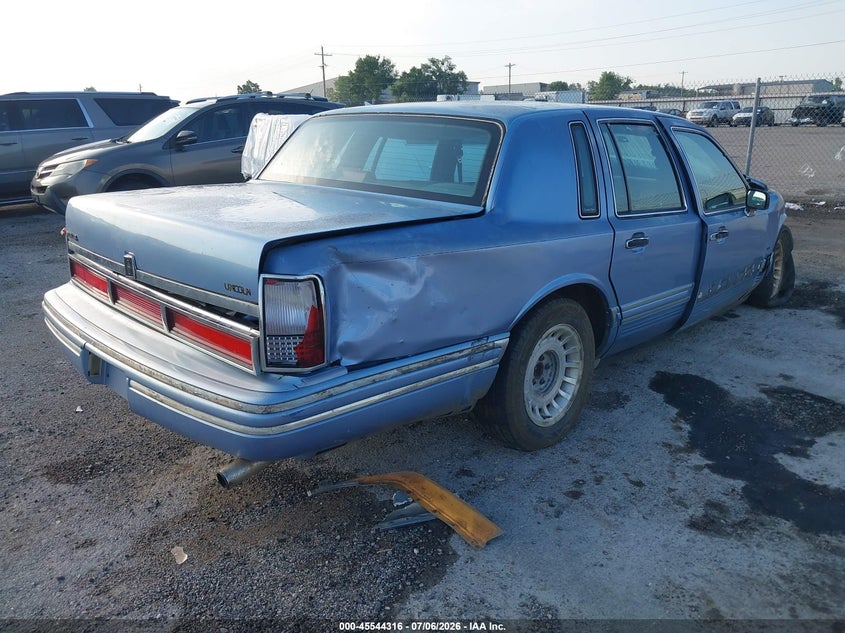 1994 LINCOLN TOWN CAR auction photo 4