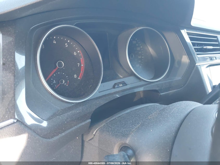 2021 VOLKSWAGEN TIGUAN auction photo 7