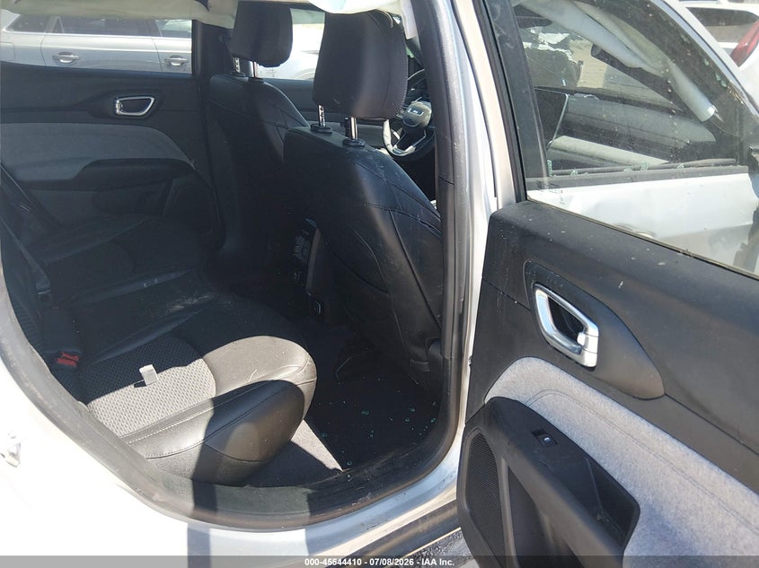 2025 Jeep Compass Latitude 4X4 VIN: 3C4NJDBN4ST504074 Lot: 45544410