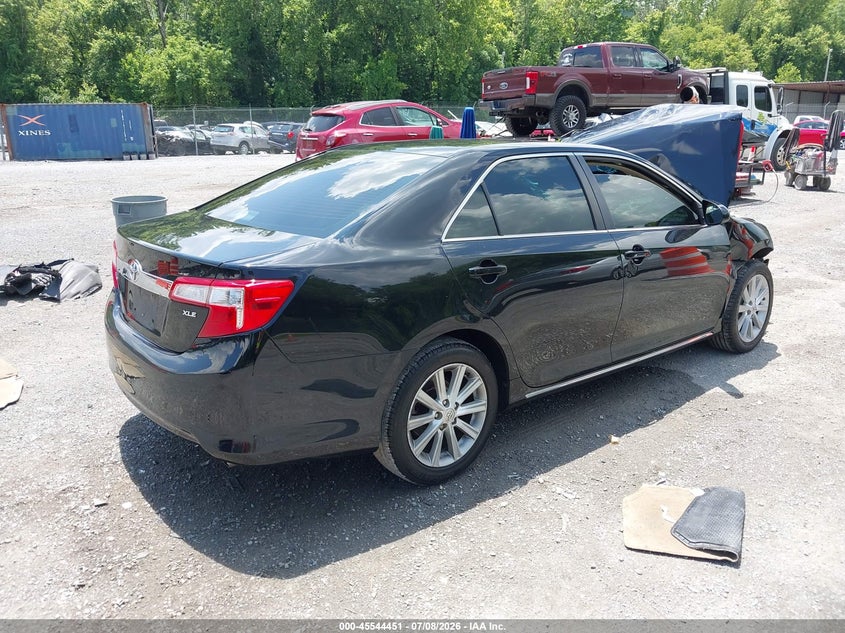 2014 TOYOTA CAMRY auction photo 4