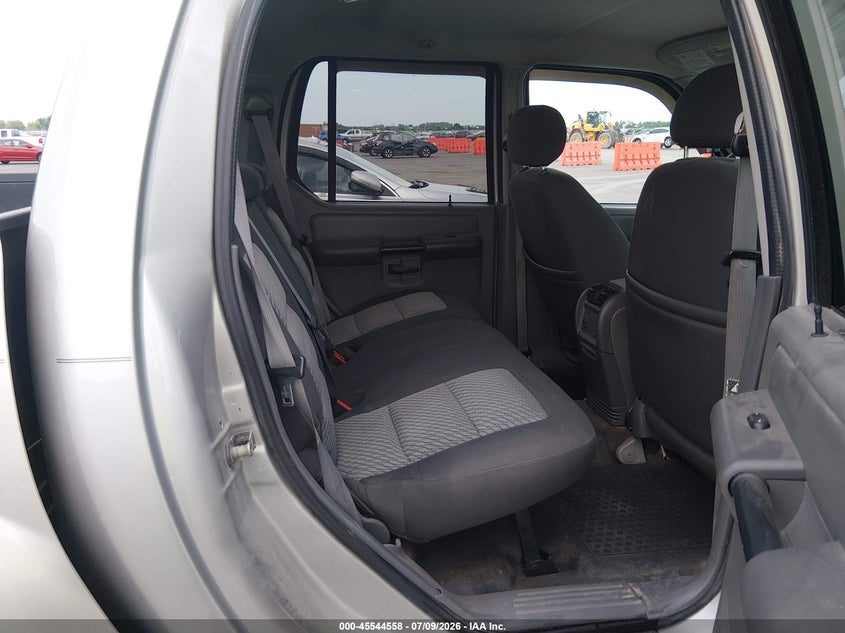 2004 Ford Explorer Sport Trac Adrenalin/Xls/Xlt VIN: 1FMZU77K74UA33454 Lot: 45544558