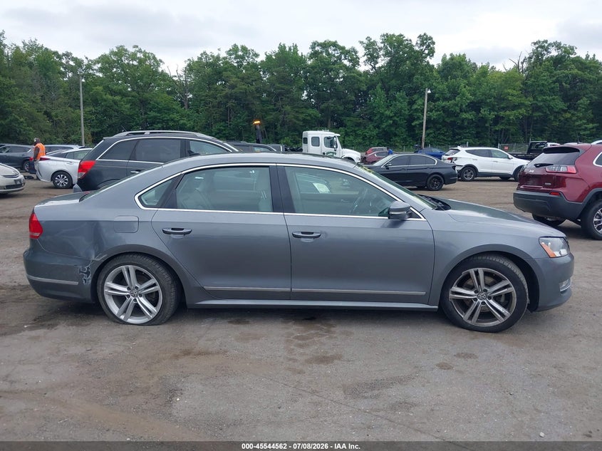 2015 Volkswagen Passat 2.0L Tdi Sel Premium VIN: 1VWCV7A33FC006444 Lot: 45544562