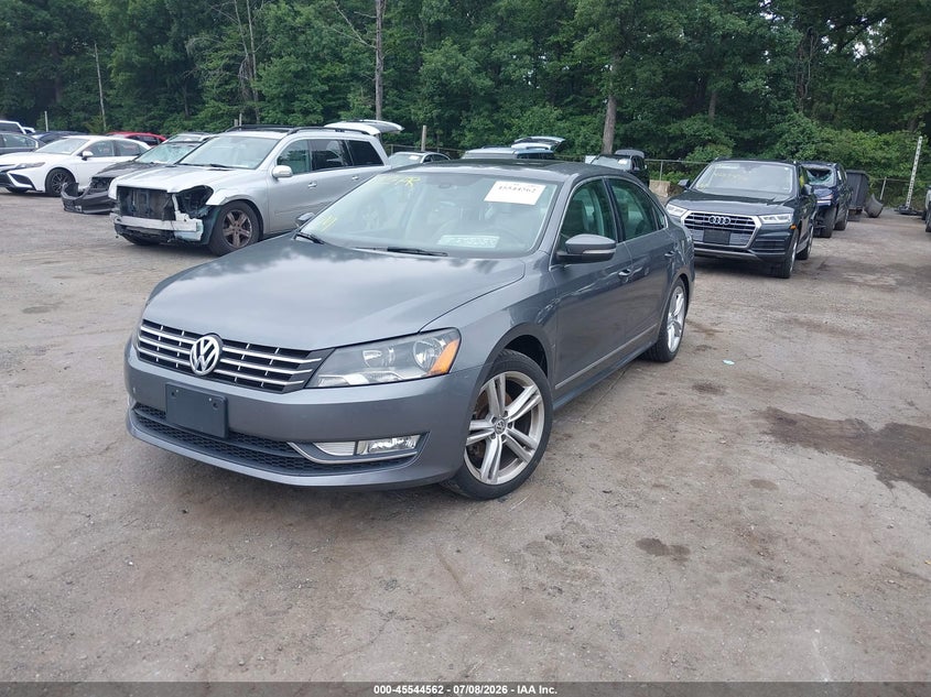 2015 Volkswagen Passat, Front End, IAAI, VIN 1VWCV7A33FC006444 — photo 2
