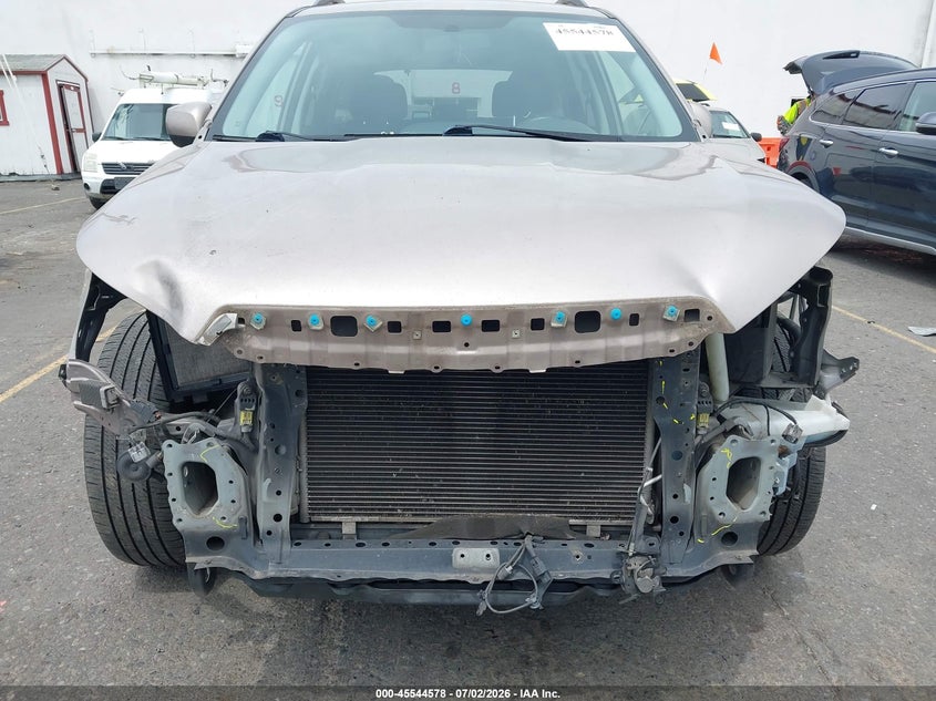 2014 SUBARU FORESTER auction photo 6