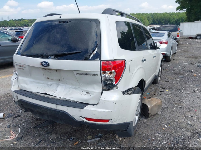2010 SUBARU FORESTER auction photo 4