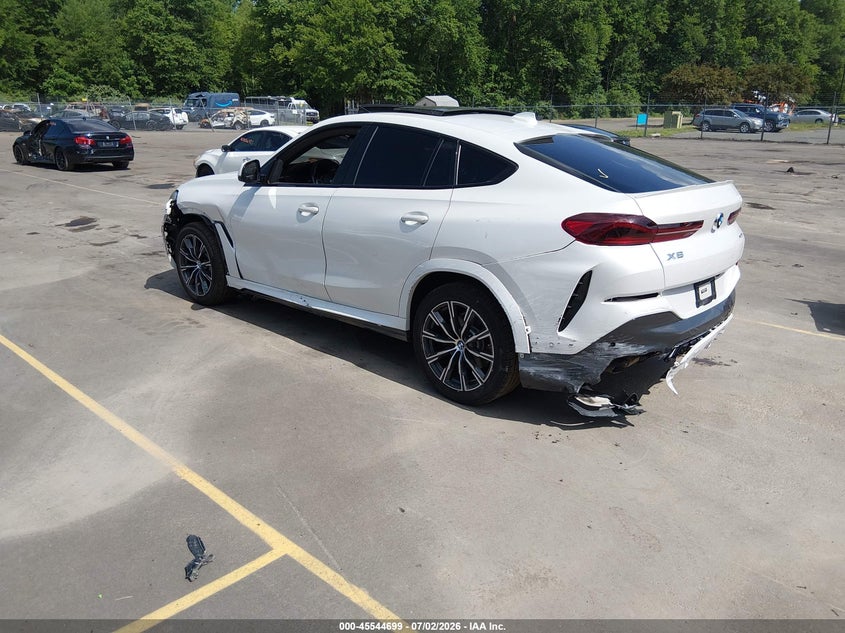 2021 BMW X6 auction photo 3