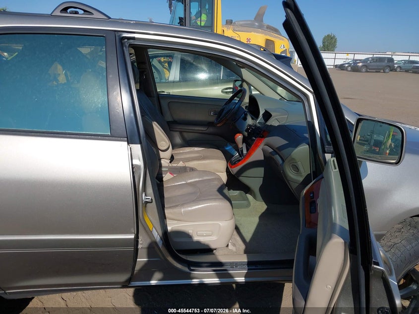 2002 LEXUS RX 300 auction photo 5