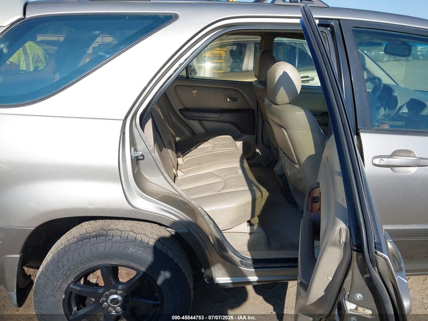 2002 LEXUS RX 300 auction photo 8