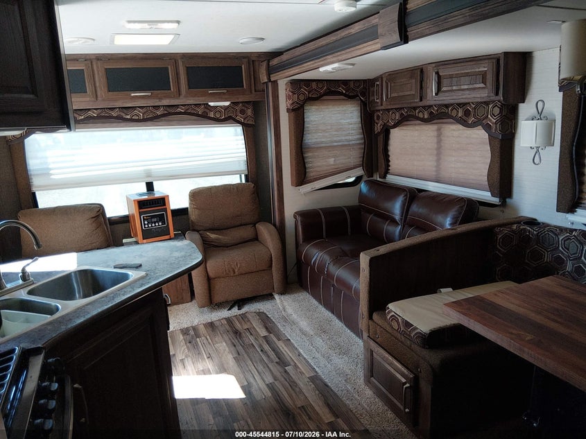 2015 KEYSTONE COUGAR 28RLSWE auction photo 8