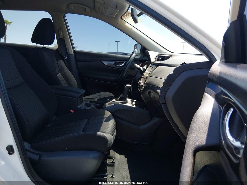 2017 NISSAN ROGUE auction photo 5