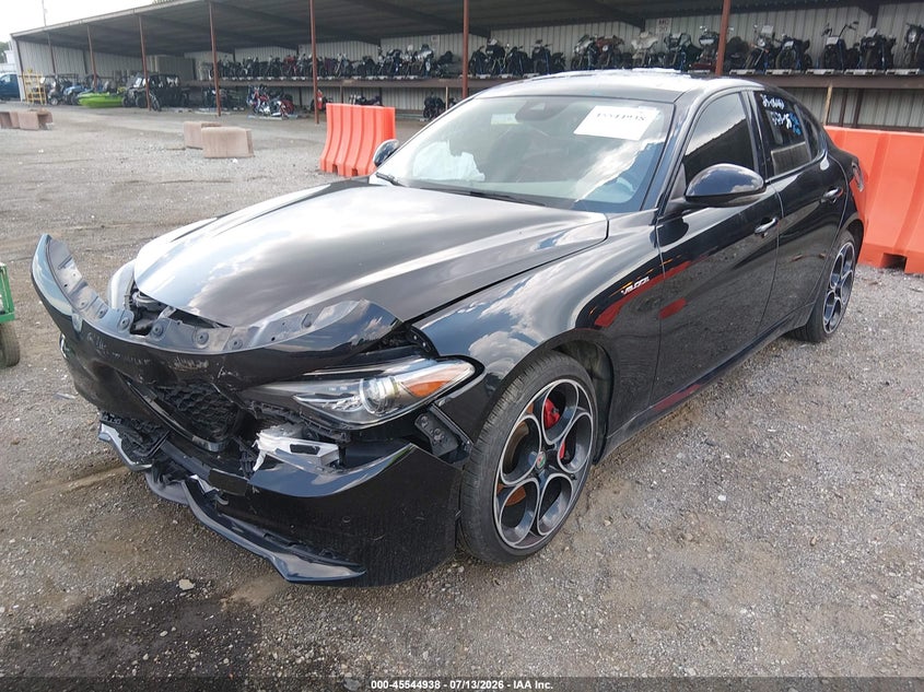 2022 ALFA ROMEO GIULIA auction photo 2
