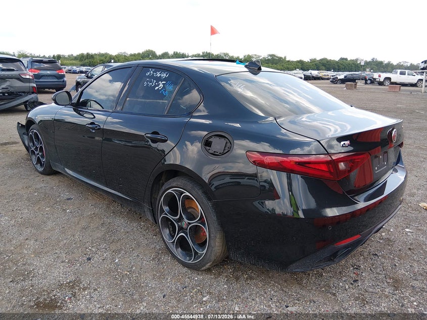 2022 ALFA ROMEO GIULIA auction photo 3