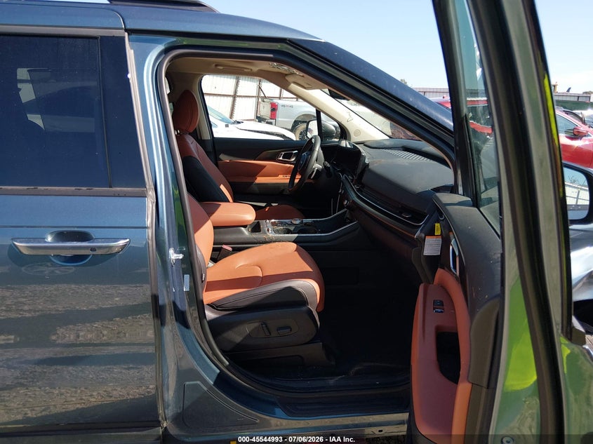 2026 KIA CARNIVAL MPV HYBRID auction photo 5