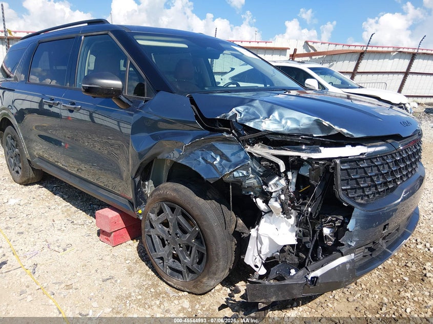 2026 KIA CARNIVAL MPV HYBRID auction photo 6
