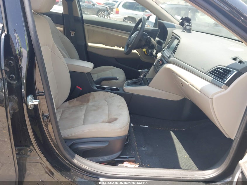 2017 HYUNDAI ELANTRA auction photo 5