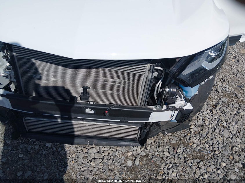 2019 CHEVROLET EQUINOX LT — Photo 19