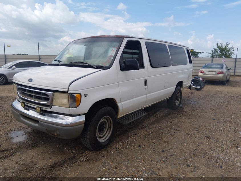 2001 Ford Econoline, Обычный износ, IAAI, VIN 1FBSS31L01HA75351 — фото 2