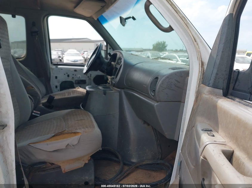 2001 FORD E-350 SUPER DUTY auction photo 5