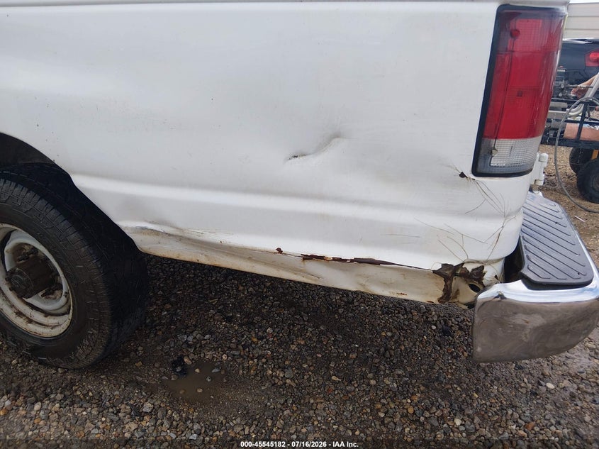 2001 FORD E-350 SUPER DUTY auction photo 6