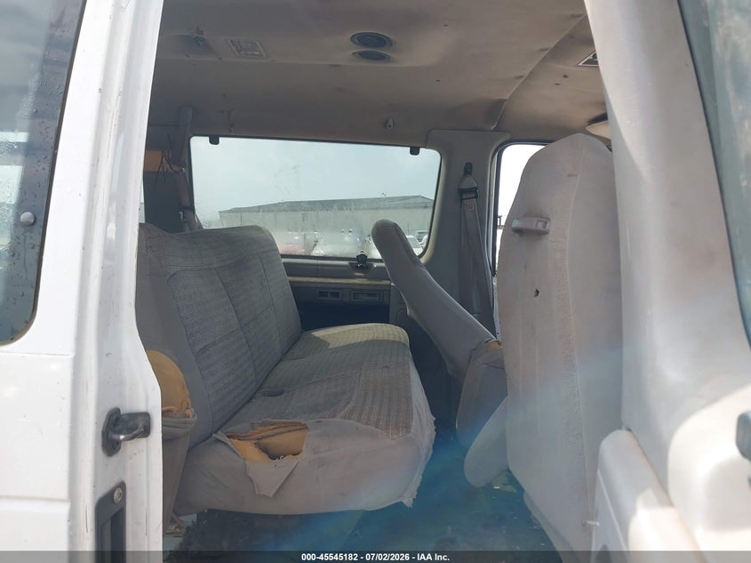 2001 FORD E-350 SUPER DUTY auction photo 8