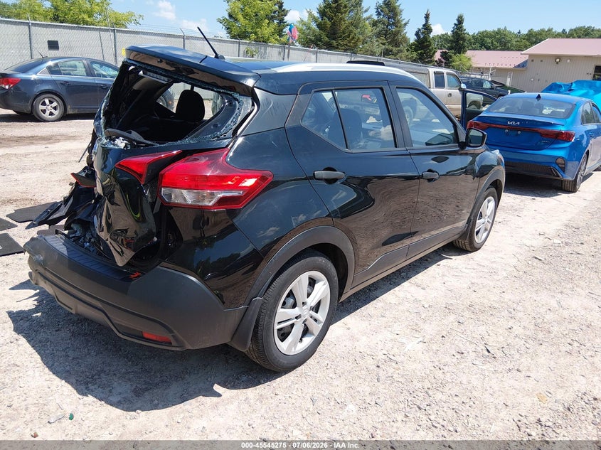 2018 NISSAN KICKS auction photo 4