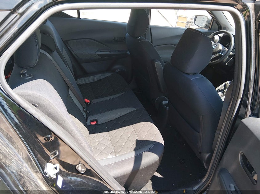2018 NISSAN KICKS auction photo 8