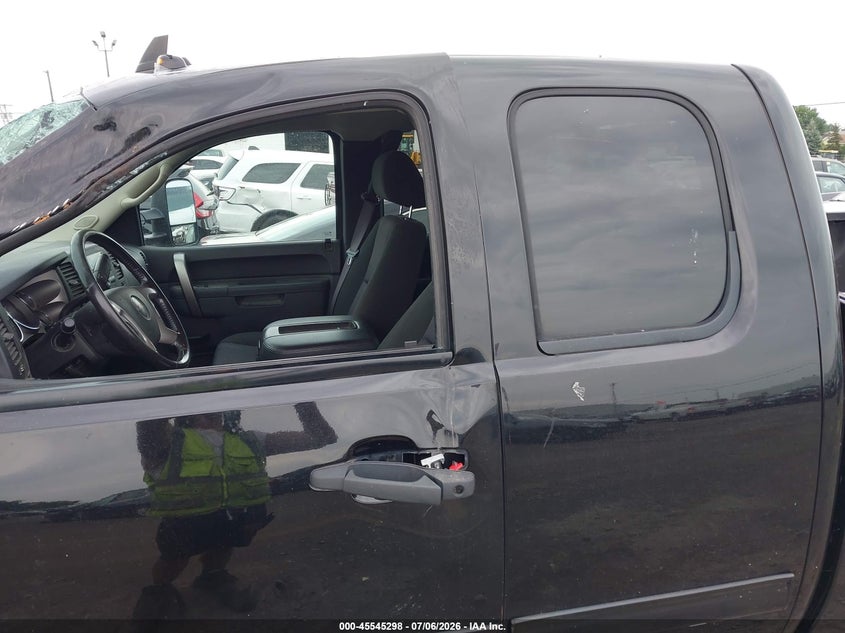 2013 GMC SIERRA PICKUP 6.0L V-8 VVT, 360HP