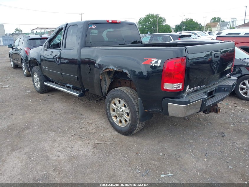 2013 GMC SIERRA 2500HD auction photo 3