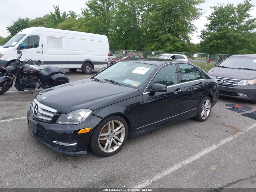 2013 MERCEDES-BENZ C 300 auction photo 2